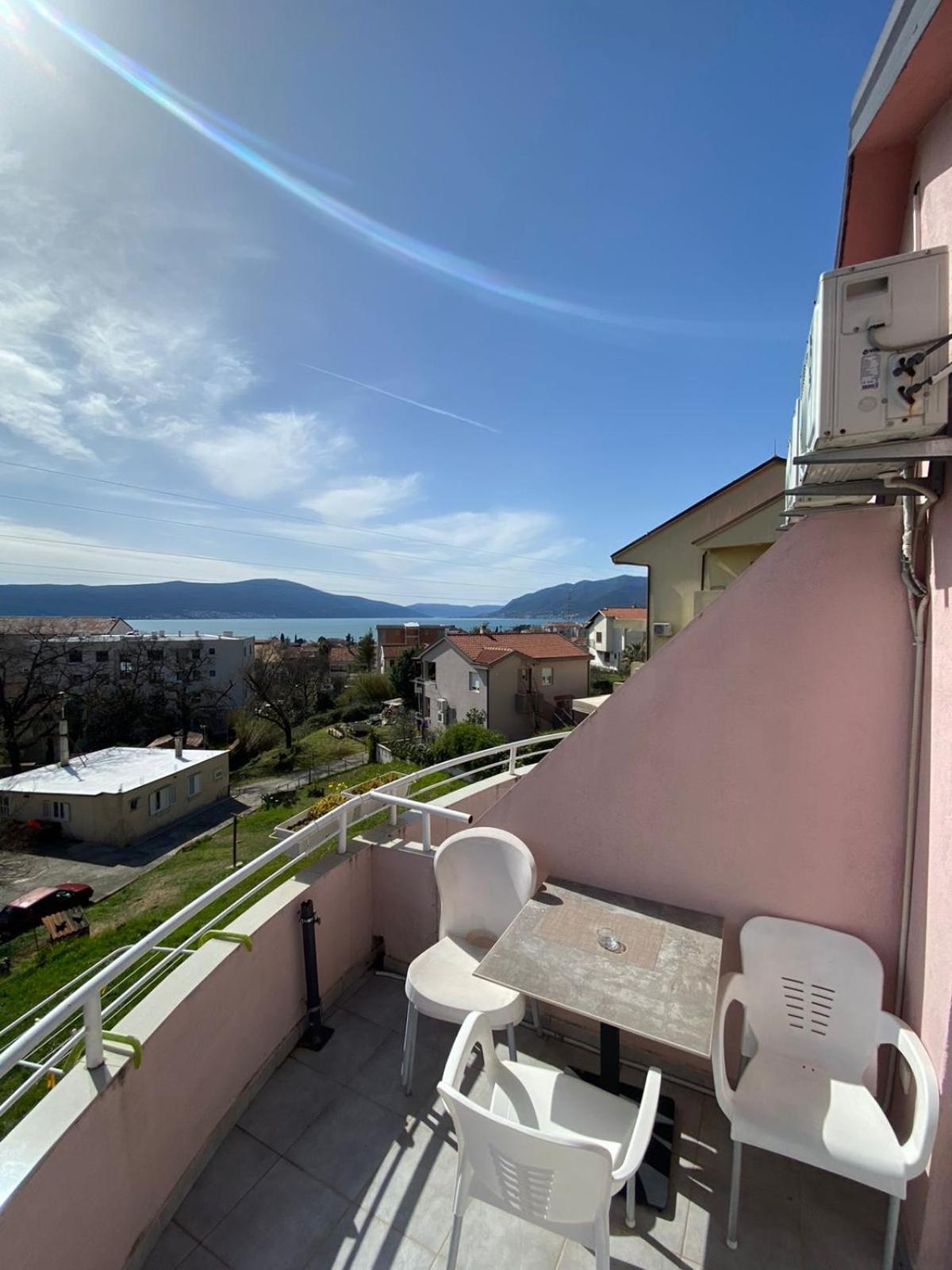 Apartments Kuc Tivat Chambre photo