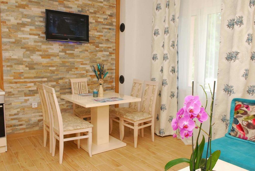 Apartments Kuc Tivat Extérieur photo