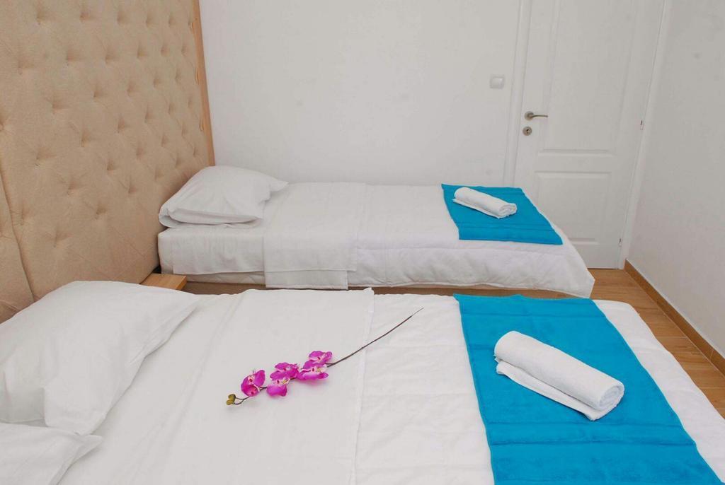 Apartments Kuc Tivat Extérieur photo